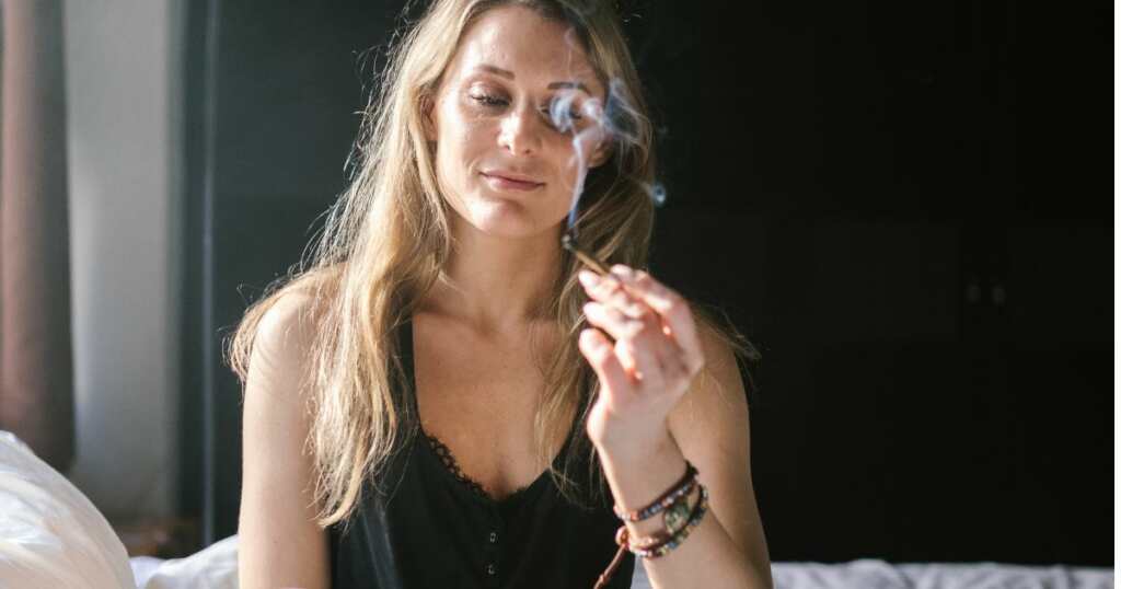 Woman Smoking Ice Cream Cake strain - Cannabis - Flower