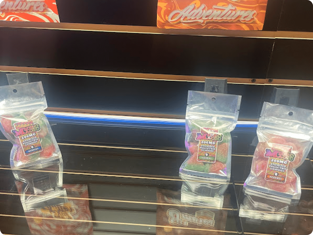 funguyz-magic-mushroom-dispensary-1607-queen-street-east-7 (1)