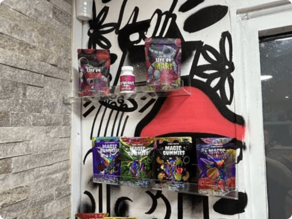 funguyz-magic-mushrooms-dispensary-ottawa-st-laurent-4 Products inside Funguyz magic mushrooms dispensary in Ottawa on St Laurent Boulevard