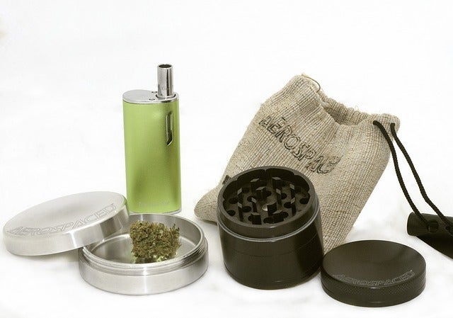 Vaping Kit & cannabis Accessories