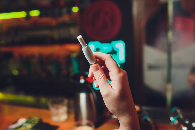 How long does a disposable vape pen last