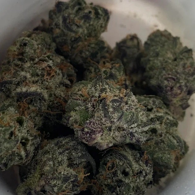 Strawberry Gary (Exotic Strain Cannabis Clones Online