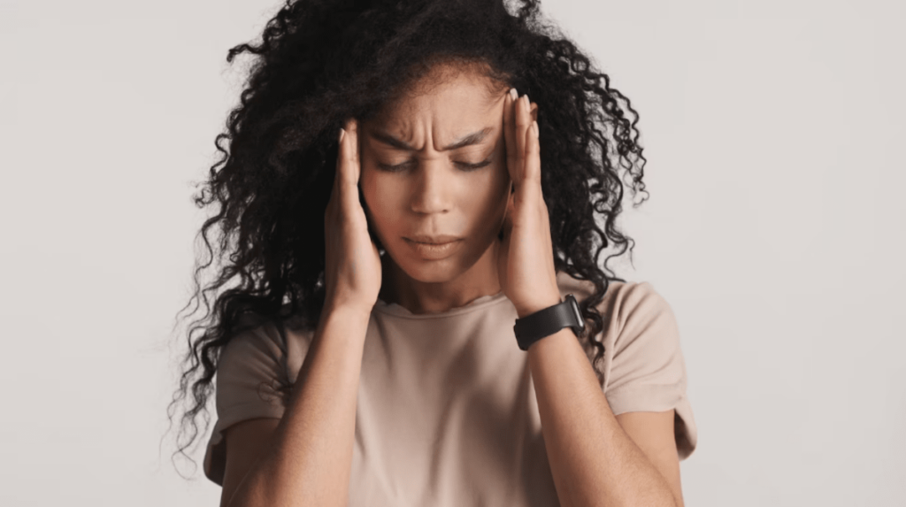 migraine-headache-woman
