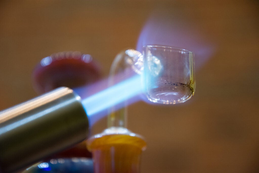 smoking shatter in a bowl